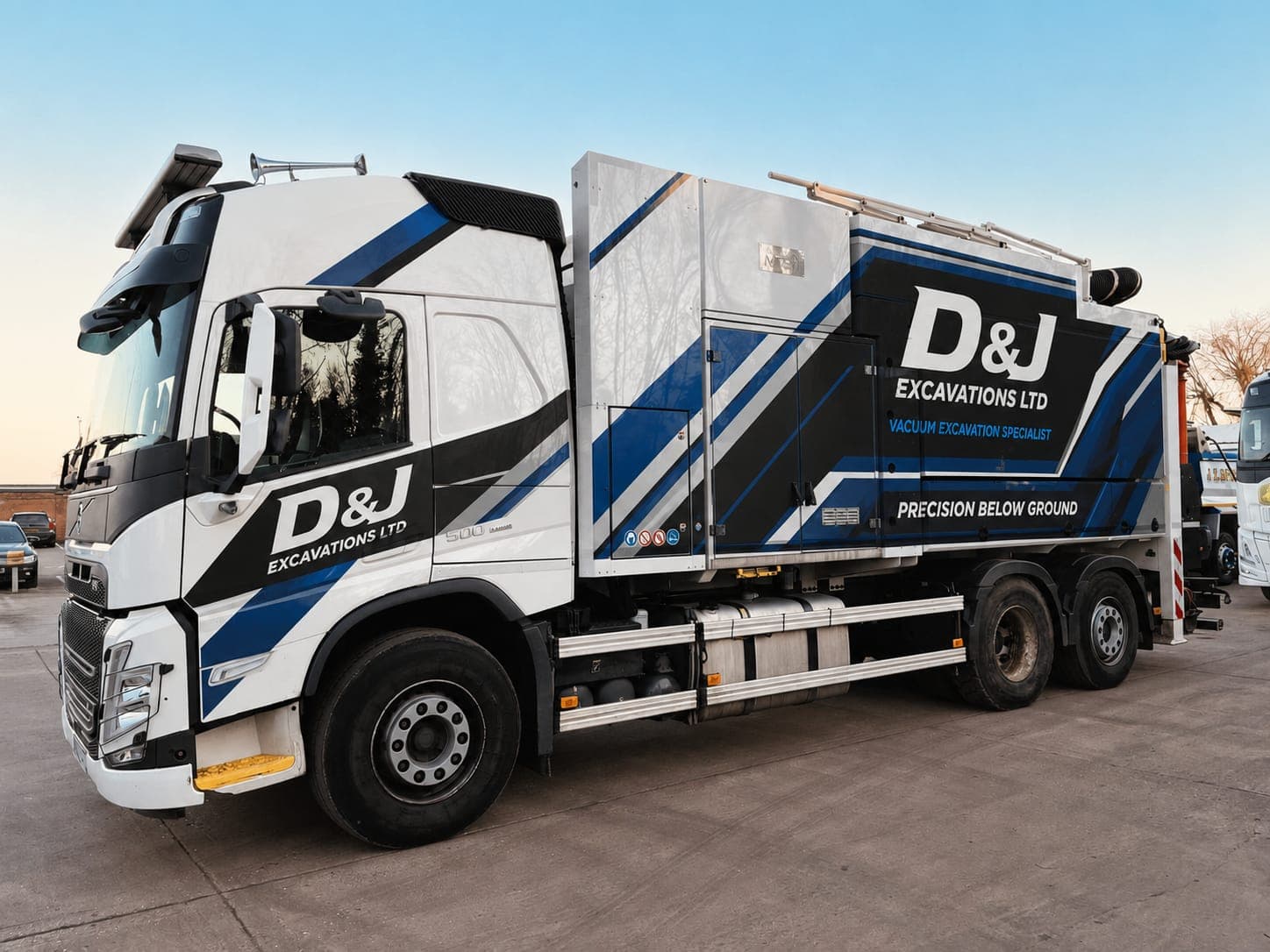 D&J Excavations Ltd vacuum excavation lorry on a site in Northamptonshire